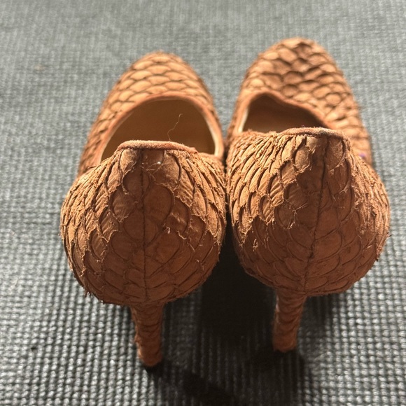 Steven by Steve Madden gorgeous tan heels - Picture 2 of 8